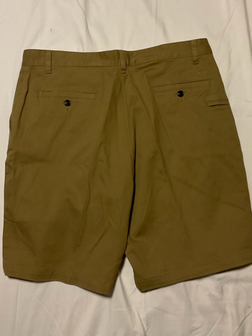 Dockers Men's Flat Front Shorts in Khaki
